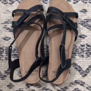 NWOT Earth Origins Black Sandals, Sz. 8